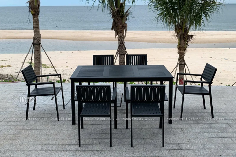 những lợi ích vượt trội của bàn ghế Composite