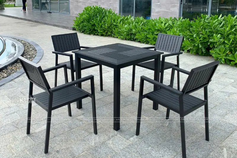 Bàn ghế Composite sản phẩm tạo nên gian quán ấn tượng