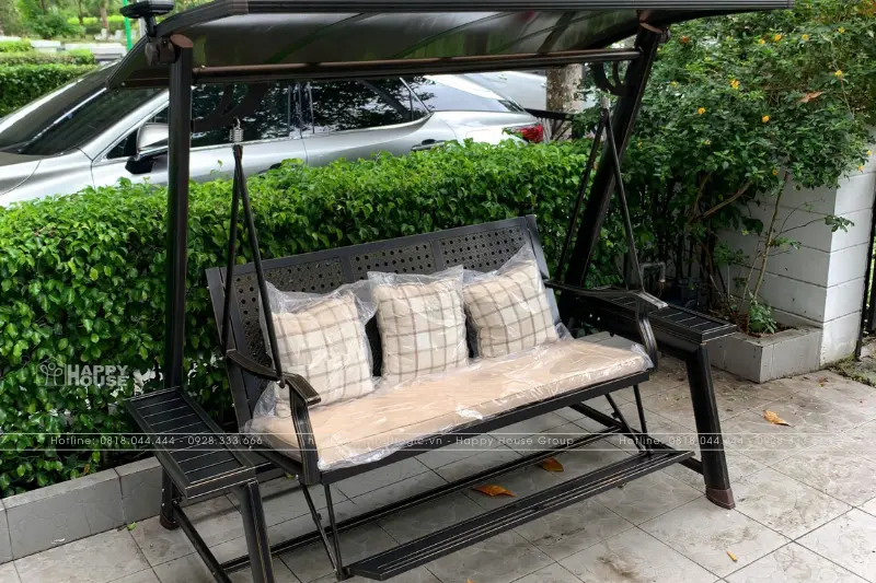 Ghế xích đu sân vườn cao cấp - Món đồ nội thất không thể thiếu năm 2025
