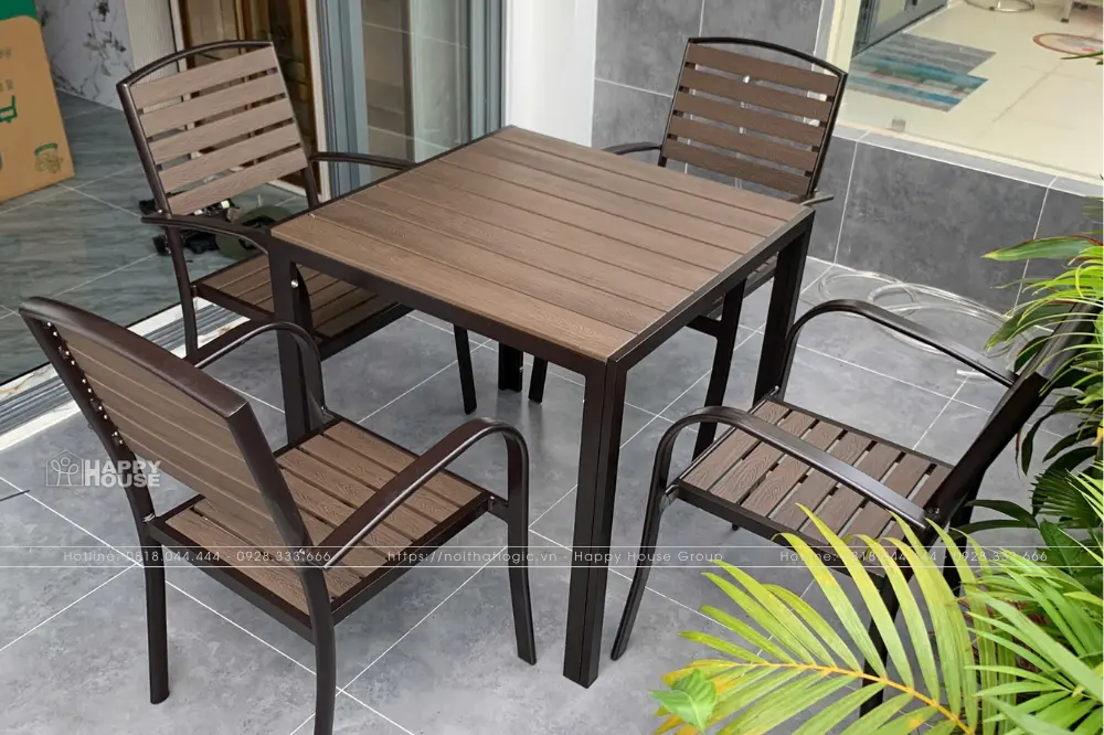 Nội Thất Logic Hoàn Thiện Dự Án Bàn Ghế Ban Công Cho Khách Hàng