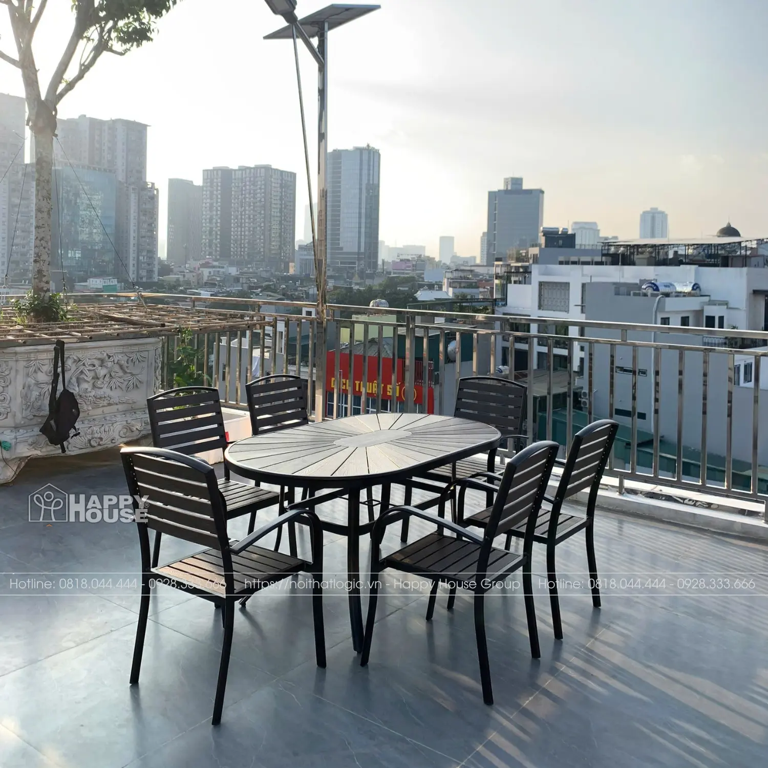 Bàn Ghế Composite Tối Ưu Không Gian Sân Thượng