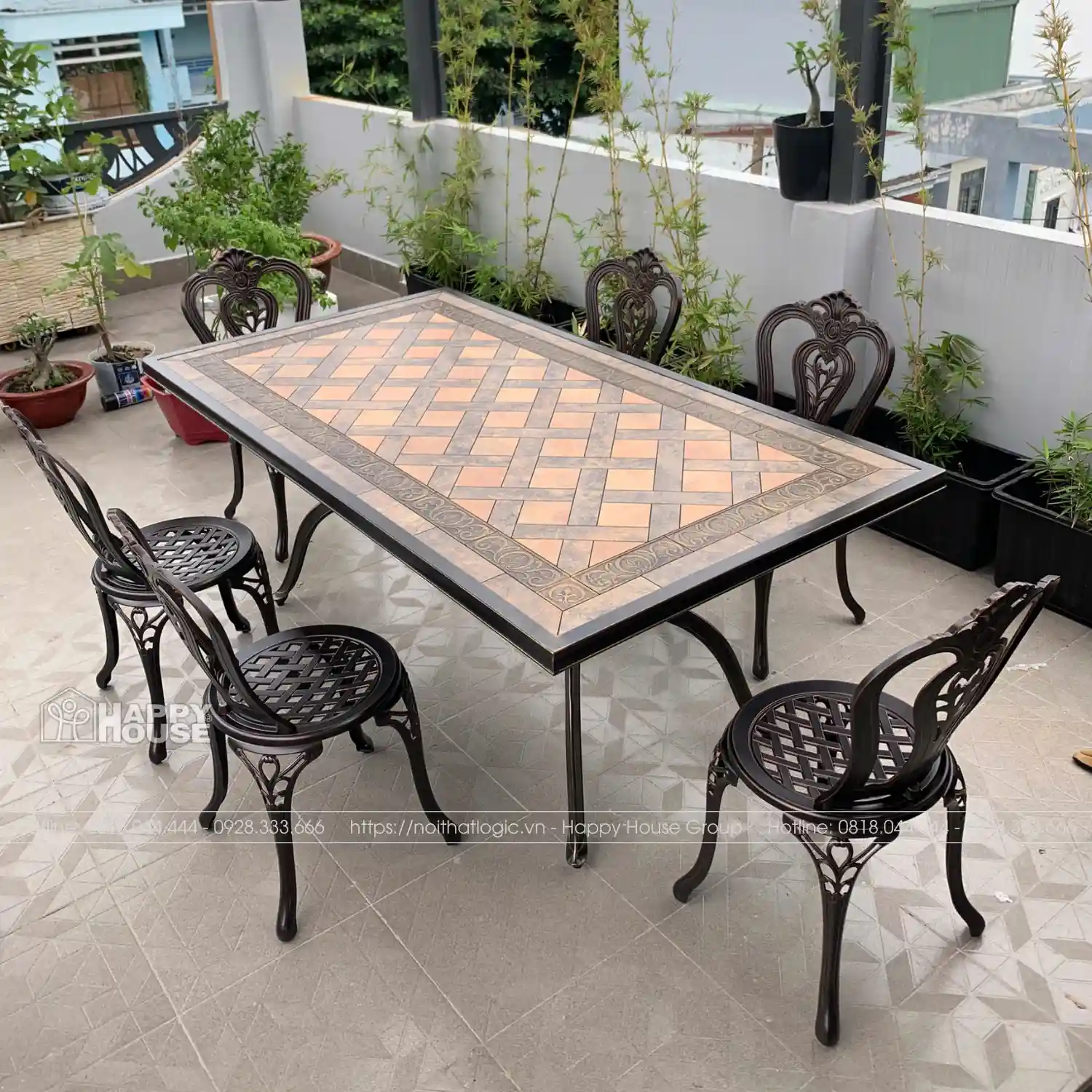 Sân Thượng Tân Cổ Điển Sang Trọng Tại Quận 12