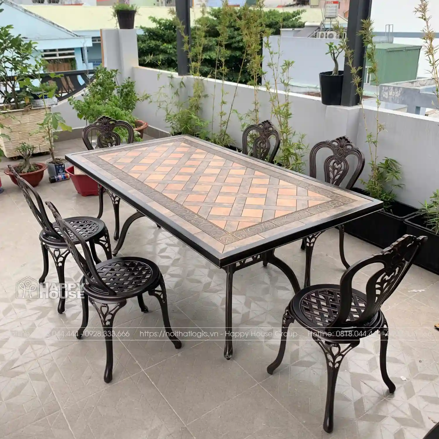 Sân Thượng Tân Cổ Điển Sang Trọng Tại Quận 12