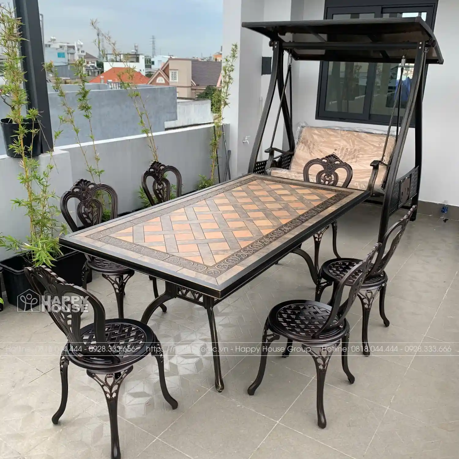 Sân Thượng Tân Cổ Điển Sang Trọng Tại Quận 12