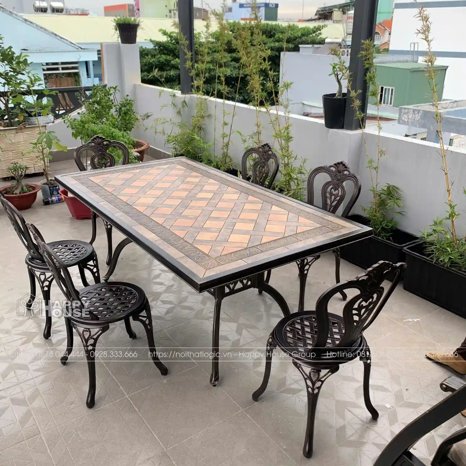 Sân Thượng Tân Cổ Điển Sang Trọng Tại Quận 12