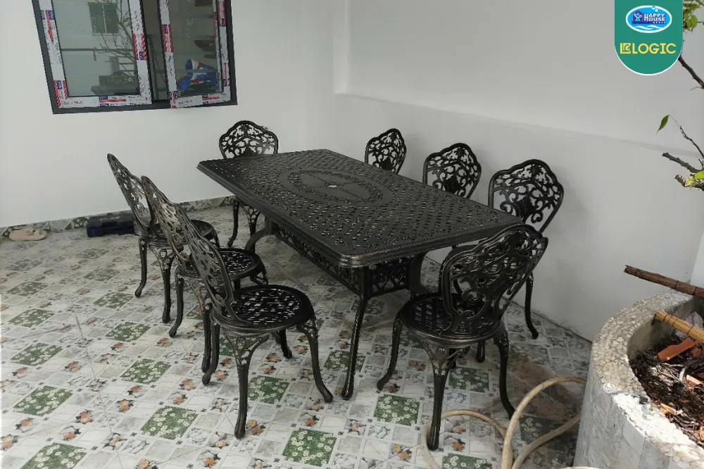 Bộ bàn ghế nhôm đúc hình chữ nhật màu đen đồng kết hợp 06 ghế