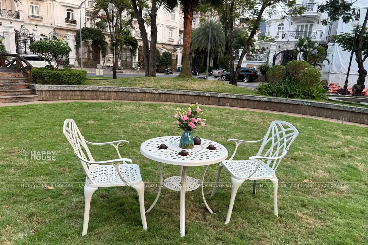 B&agrave;n Ghế Nh&ocirc;m đ&uacute;c Nghệ Thuật Phong C&aacute;ch Ph&aacute;p 2026 Đẳng Cấp Vượt Thời Gian