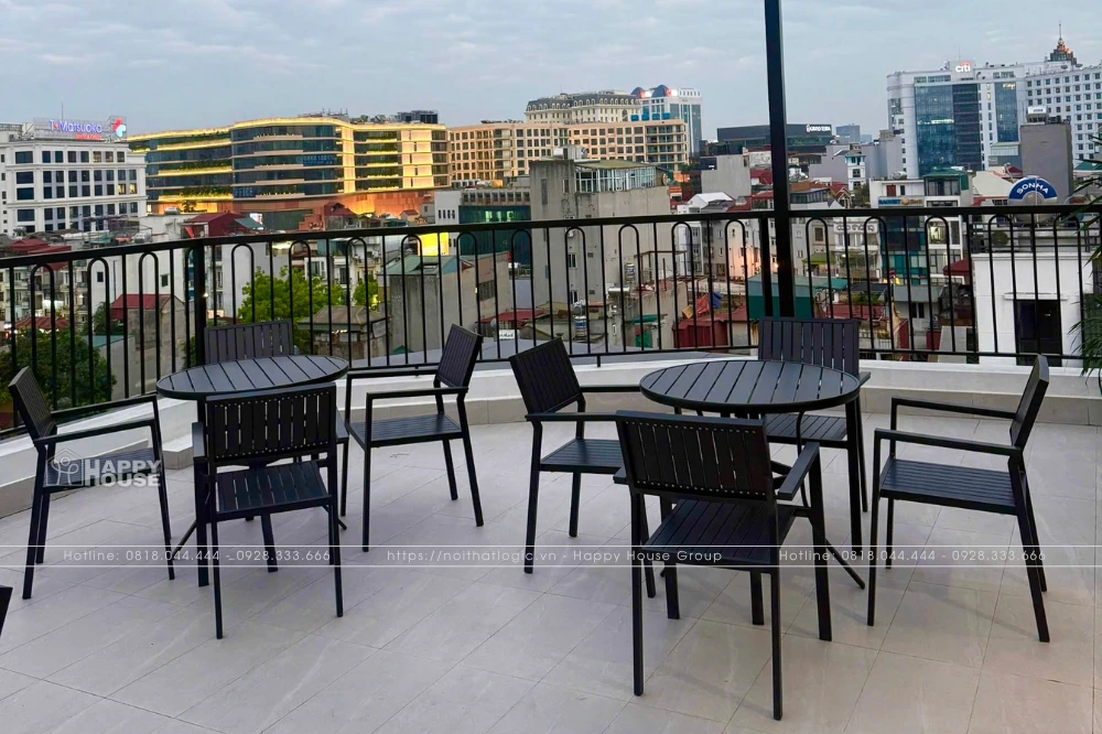 Giải Pháp Bàn Ghế Cafe Sân Thượng Chất Liệu Composite Tại Khách Sạn A25 - 36 Giang Văn Minh, Hà Nội