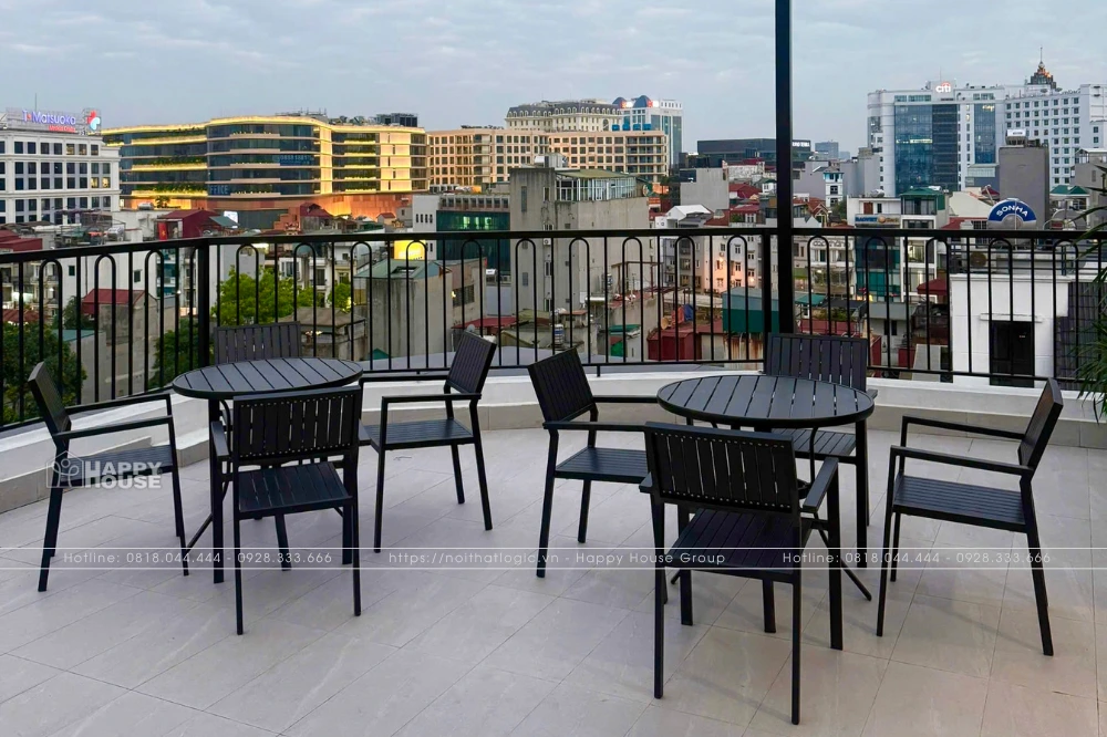 Giải Pháp Bàn Ghế Cafe Sân Thượng Chất Liệu Composite Tại Khách Sạn A25 - 36 Giang Văn Minh, Hà Nội