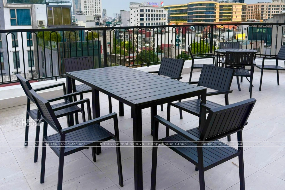 Giải Pháp Bàn Ghế Cafe Sân Thượng Chất Liệu Composite Tại Khách Sạn A25 - 36 Giang Văn Minh, Hà Nội