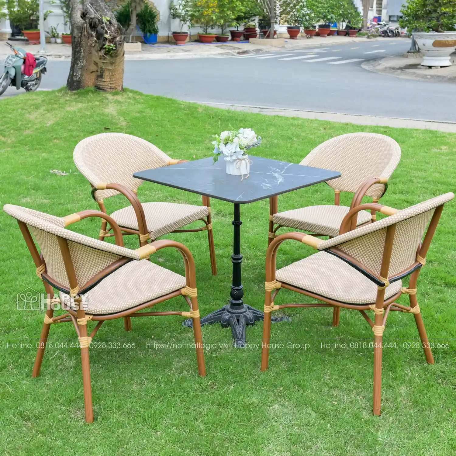 Bộ bàn ghế Bistro Dành cho các không gian cafe có tông màu trầm ấm và cổ điển