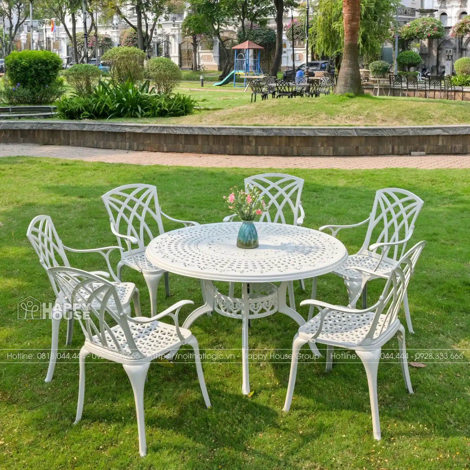 Bộ bàn ghế nhôm đúc thiết kế thanh lịch, phù hợp nhiều không gian ngoài trời.
