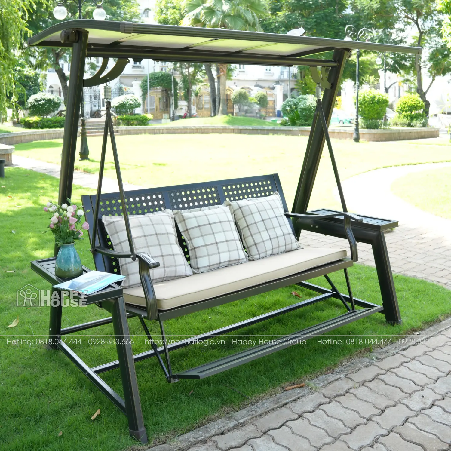 Xích đu nhôm đúc sân vườn 3 chỗ mái che năng lượng có gác chân XD3C-GC