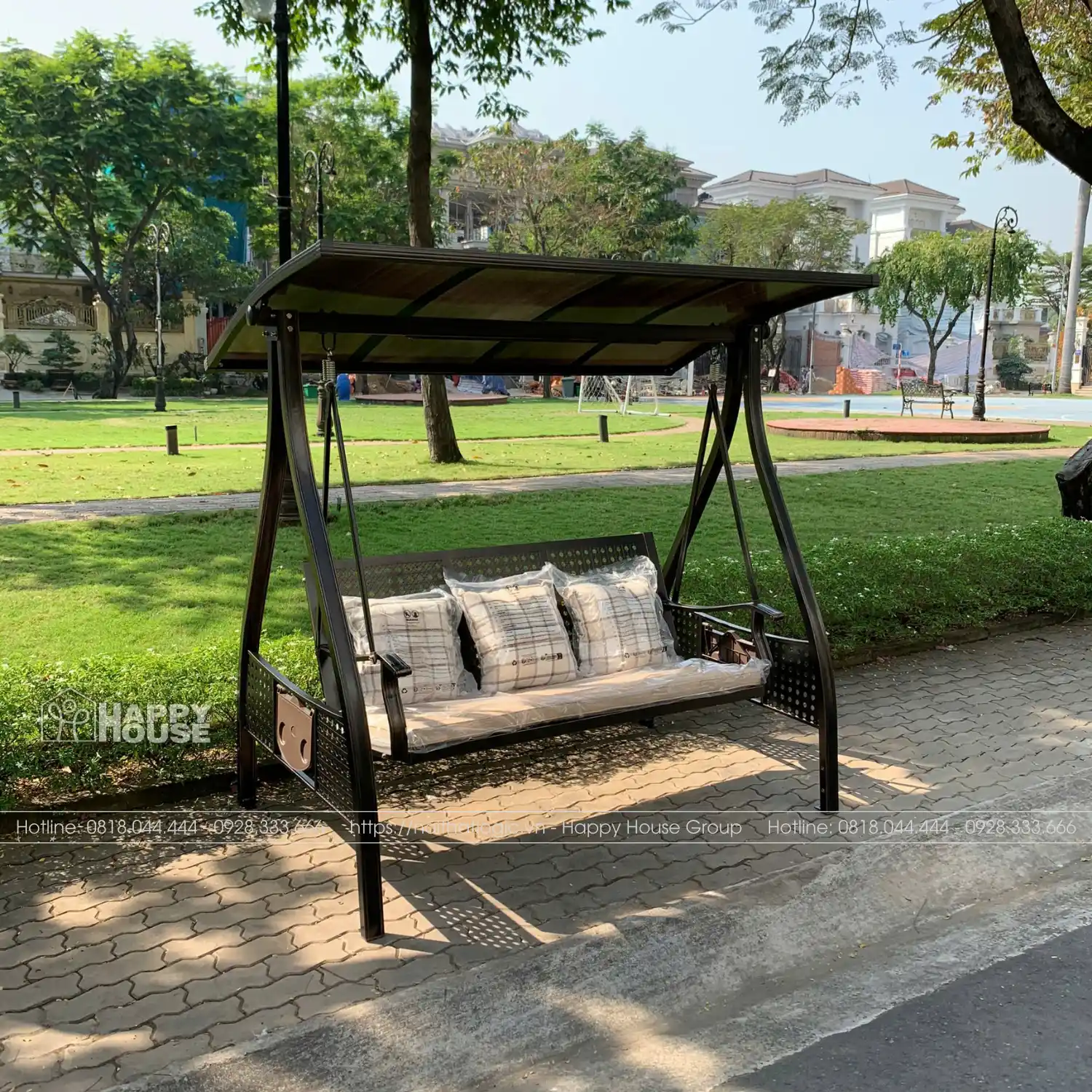 Xích đu nhôm đúc 3 chỗ có mái che kèm đệm và gối tựa lưng XD3C-TN