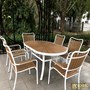 Bộ bàn ghế sân vườn, nhà hàng, cafe chất liệu Composite nan màu vàng