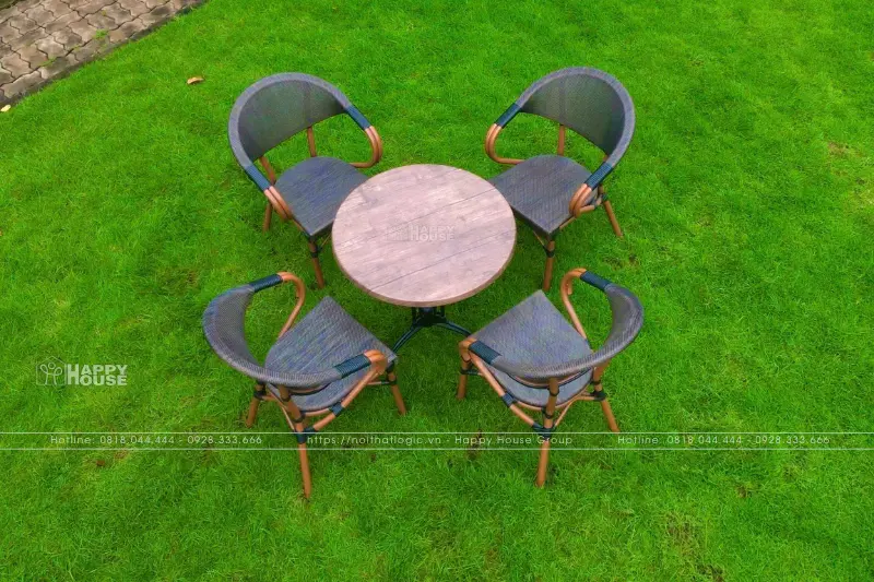 Bàn Ghế Cafe Phong Cách Bistro: Sức Hút Từ Phong Cách Quán Cà Phê Tây Ban Nha